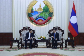 Lao prime minister receives Vietnam’s top prosecutor